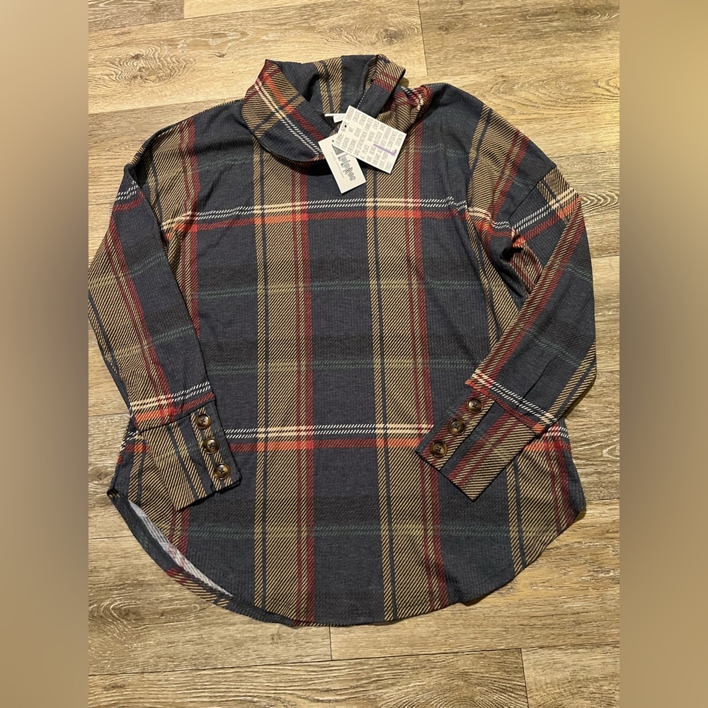 Women’s Aubrey Lularoe Light Sweater